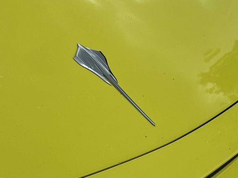 Certified 2022 Chevrolet Corvette Stingray Coupe w/ Chrome Exterior Badge Package RWD image 11