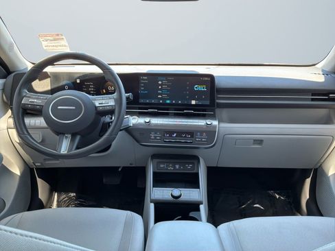 Used 2025 Hyundai Kona SEL FWD image 10