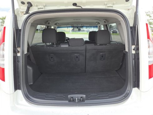 Used 2013 Kia Soul + FWD image 15