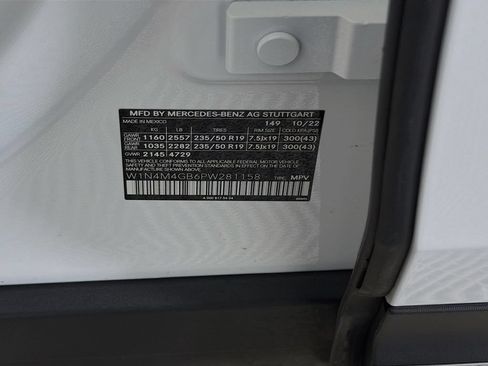 Used 2023 Mercedes-Benz GLB 250 image 32