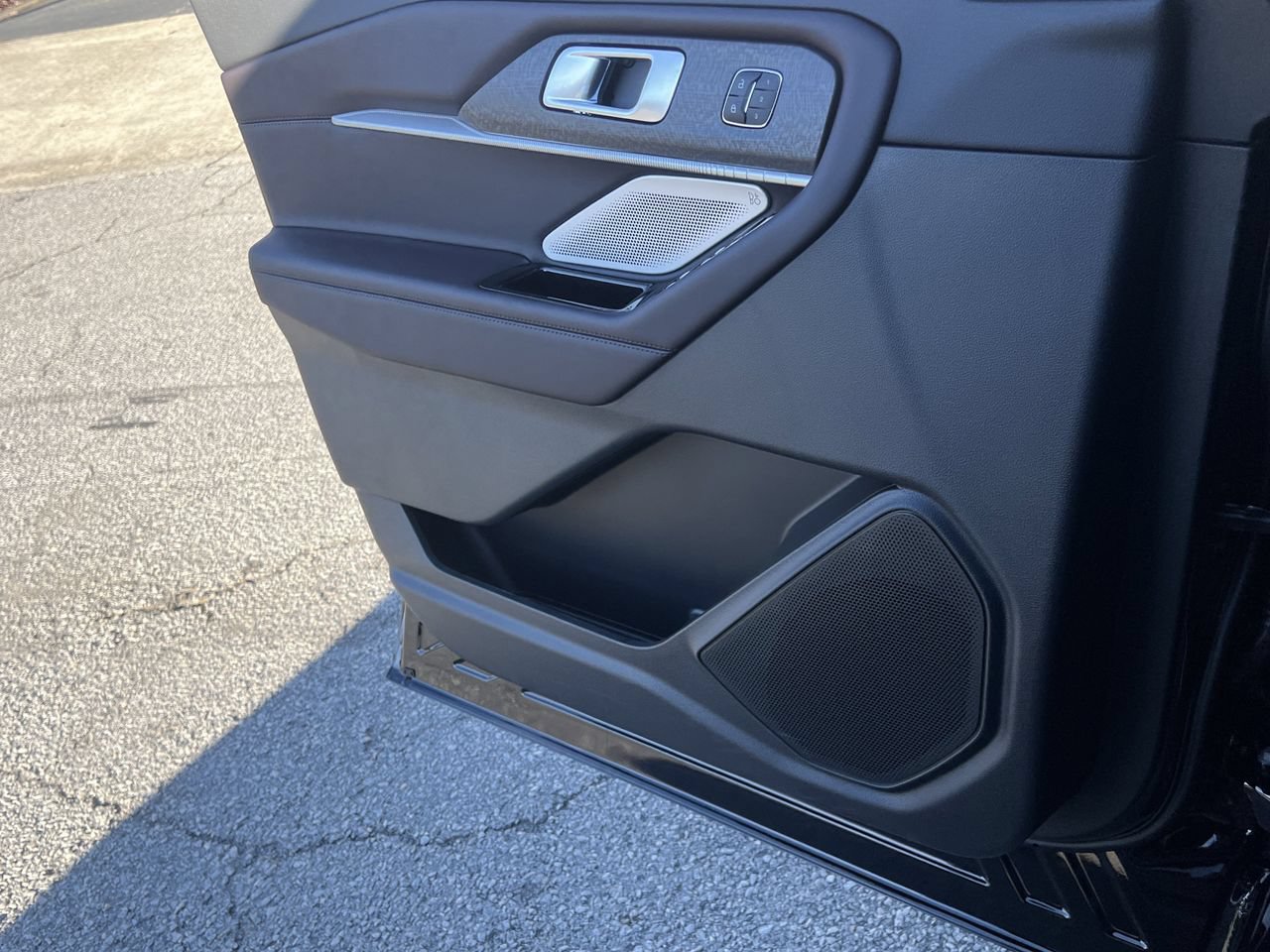 New 2026 Ford Explorer Platinum RWD image 17