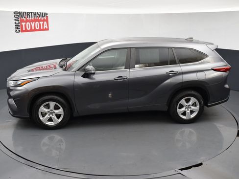 Used 2023 Toyota Highlander L FWD image 19