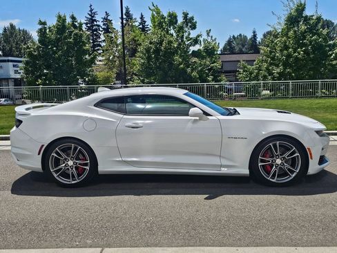 Used 2020 Chevrolet Camaro SS w/ LPO, Ground Effects Package RWD image 6