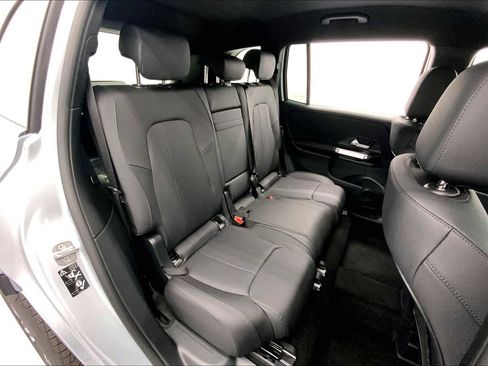 Used 2026 Mercedes-Benz GLB 250 image 13