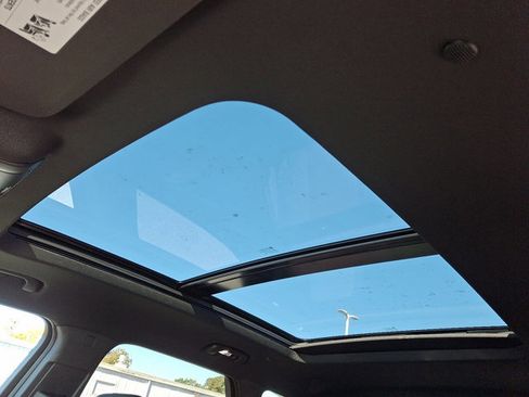 Used 2025 Chevrolet Blazer RS w/ Driver Confidence II Package image 14