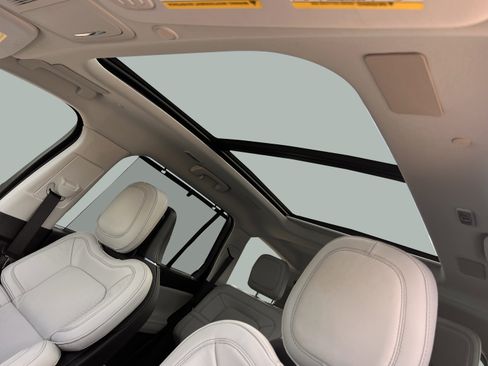 New 2025 Lincoln Aviator Reserve w/ Equipment Group 201A AWD/4WD image 17