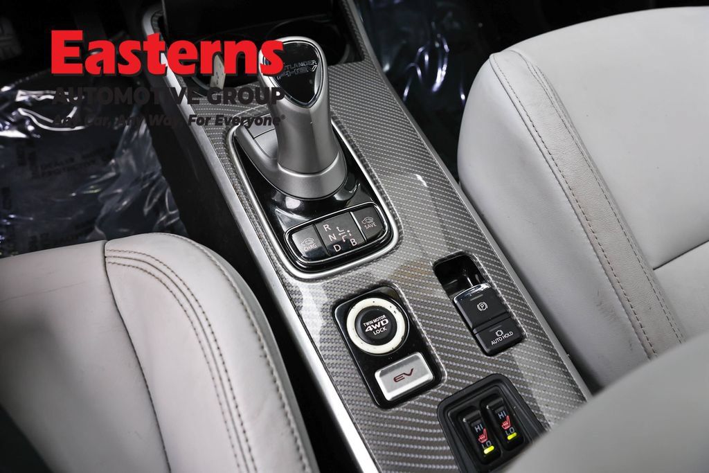 Used 2020 Mitsubishi Outlander SEL AWD/4WD image 14
