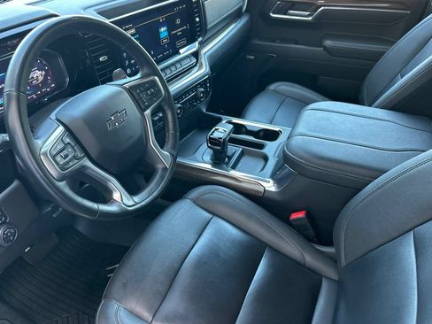 Used 2024 Chevrolet Silverado 1500 LT Trail Boss w/ LT Trail Boss Premium Package AWD/4WD image 12