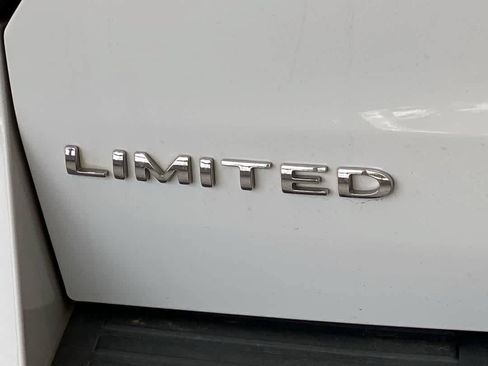 Used 2022 Ford Expedition Max Limited AWD/4WD image 11