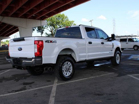 Used 2018 Ford F250 XLT AWD/4WD image 6
