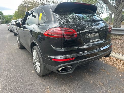 Used 2018 Porsche Cayenne Platinum Edition image 6