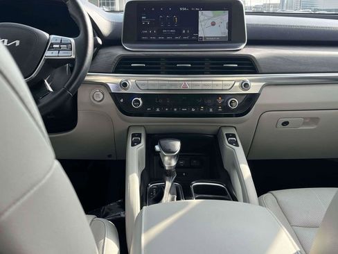 Used 2022 Kia Telluride EX image 3