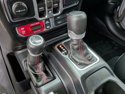Used 2020 Jeep Gladiator Rubicon AWD/4WD image 33