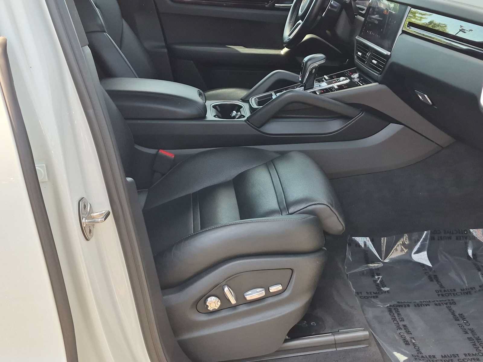 Used 2021 Porsche Cayenne S AWD/4WD image 24