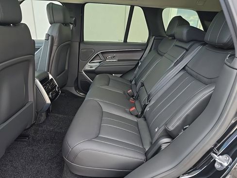 New 2026 Land Rover Range Rover SE AWD/4WD image 8
