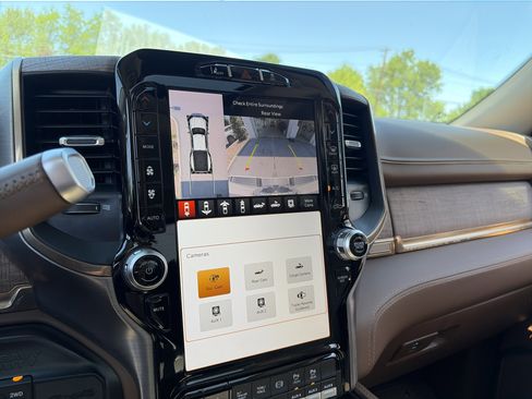 Used 2023 RAM 3500 Limited AWD/4WD image 61