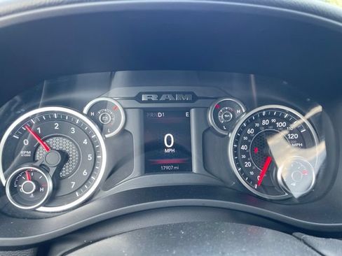 Used 2026 RAM 2500 Big Horn AWD/4WD image 10
