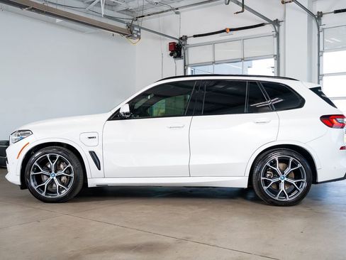 Used 2023 BMW X5 xDrive45e w/ Executive Package AWD/4WD image 22