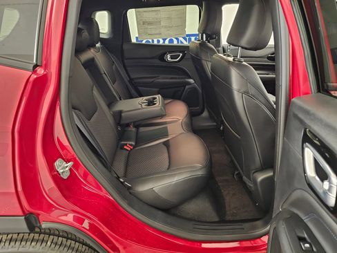 New 2026 Jeep Compass Latitude image 34