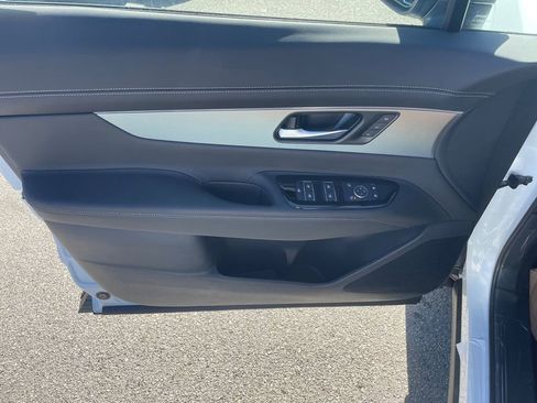 New 2025 Nissan Murano SL image 12