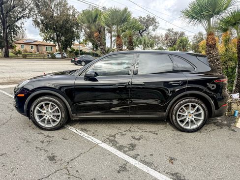 Used 2020 Porsche Cayenne image 14