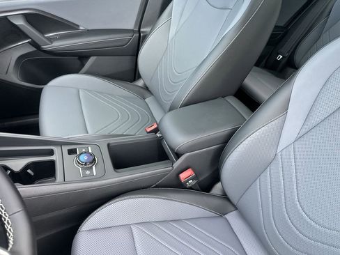 New 2025 Volkswagen Tiguan SE image 21