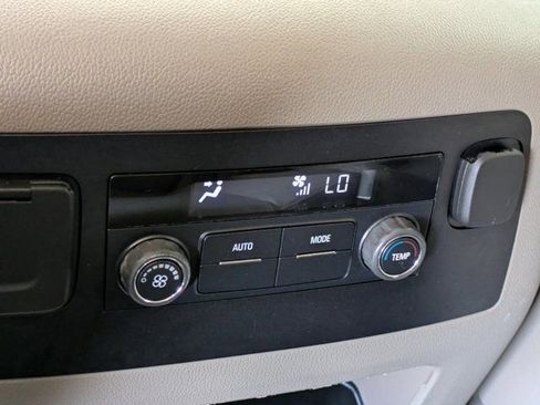 Used 2018 Chevrolet Tahoe LT image 16