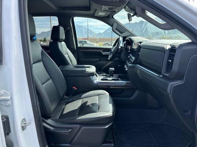 Used 2022 GMC Sierra 1500 Elevation w/ Elevation Premium Package AWD/4WD image 32