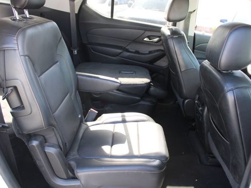 Used 2018 Chevrolet Traverse LT FWD image 13