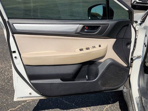 Used 2019 Subaru Outback 2.5i image 13