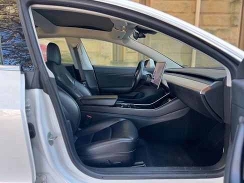 Used 2018 Tesla Model 3 Long Range image 40