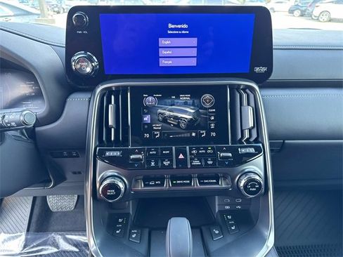 New 2025 Lexus LX 700h Overtrail image 25