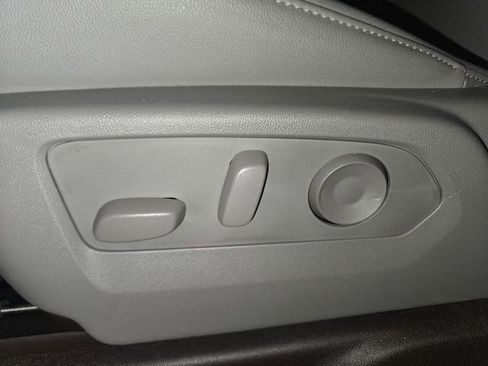 Used 2023 GMC Sierra 1500 SLT w/ SLT Premium Plus Package image 12