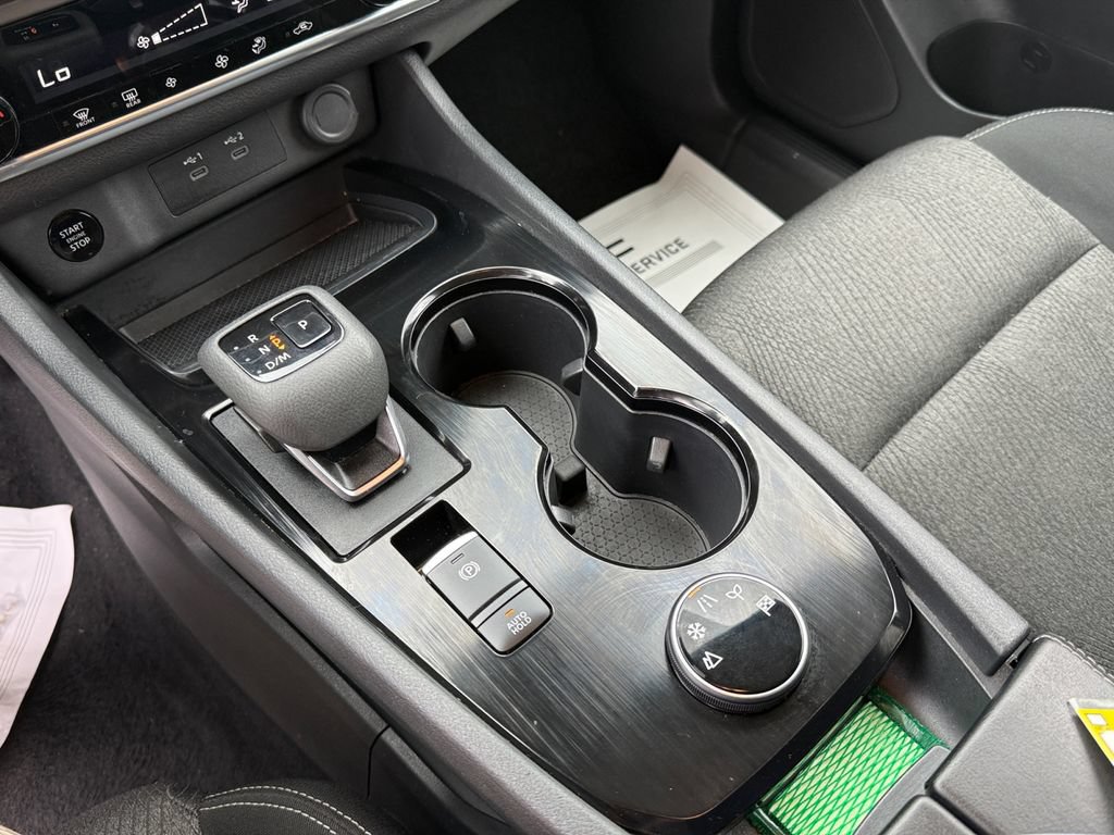 Used 2025 Nissan Rogue SV AWD/4WD image 31