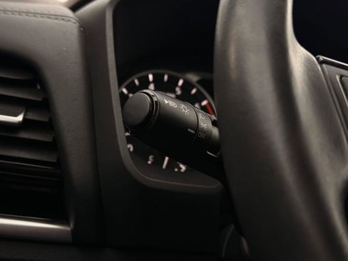 Used 2022 Nissan Rogue SL w/ SL Premium Package image 17