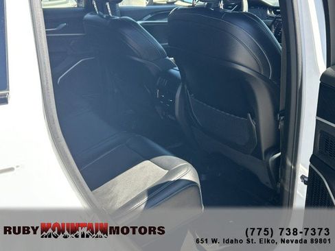 Used 2022 Jeep Grand Cherokee Trailhawk AWD/4WD image 23