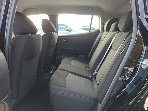 Used 2025 Nissan Leaf S image 10