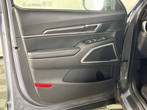 New 2025 Kia Telluride S image 10