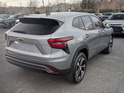 New 2026 Chevrolet Trax RS w/ Sunroof Package image 8