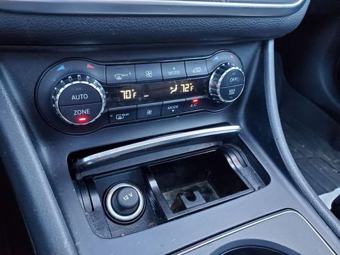 Used 2018 Mercedes-Benz GLA 250 4MATIC image 23