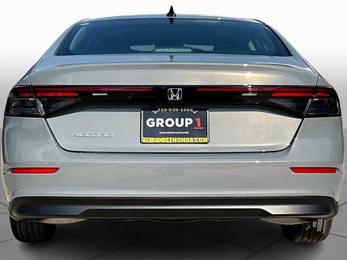 New 2025 Honda Accord SE image 4