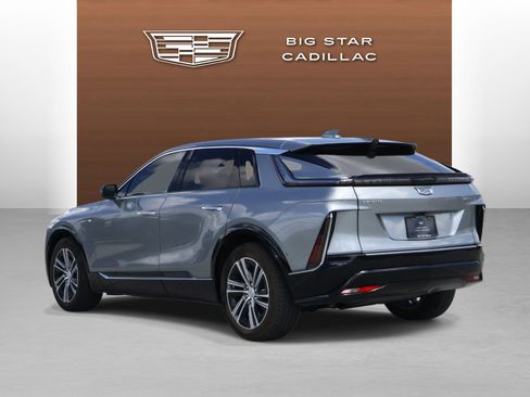 Used 2025 Cadillac Lyriq Luxury w/ LPO, Floor Liner Package image 3