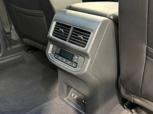 Used 2024 Volkswagen Atlas SEL Premium R-Line AWD/4WD image 47