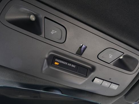 Used 2017 Chevrolet Camaro SS image 33