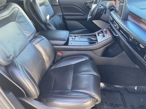 Used 2022 Lincoln Aviator Reserve w/ Equipment Group 201A image 9