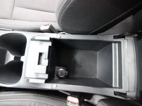 Used 2022 Subaru Outback Premium image 19