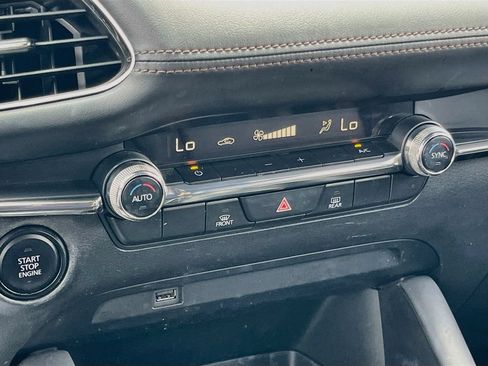 Used 2019 MAZDA MAZDA3 Hatchback FWD image 16