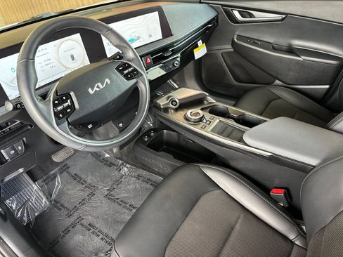 Certified 2024 Kia EV6 Light RWD image 12