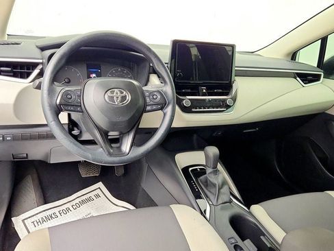 Used 2025 Toyota Corolla LE FWD image 11