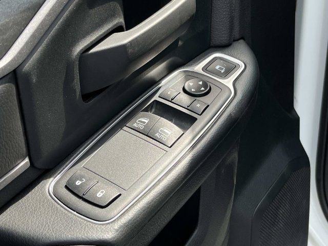 New 2024 RAM 3500 Tradesman AWD/4WD image 21